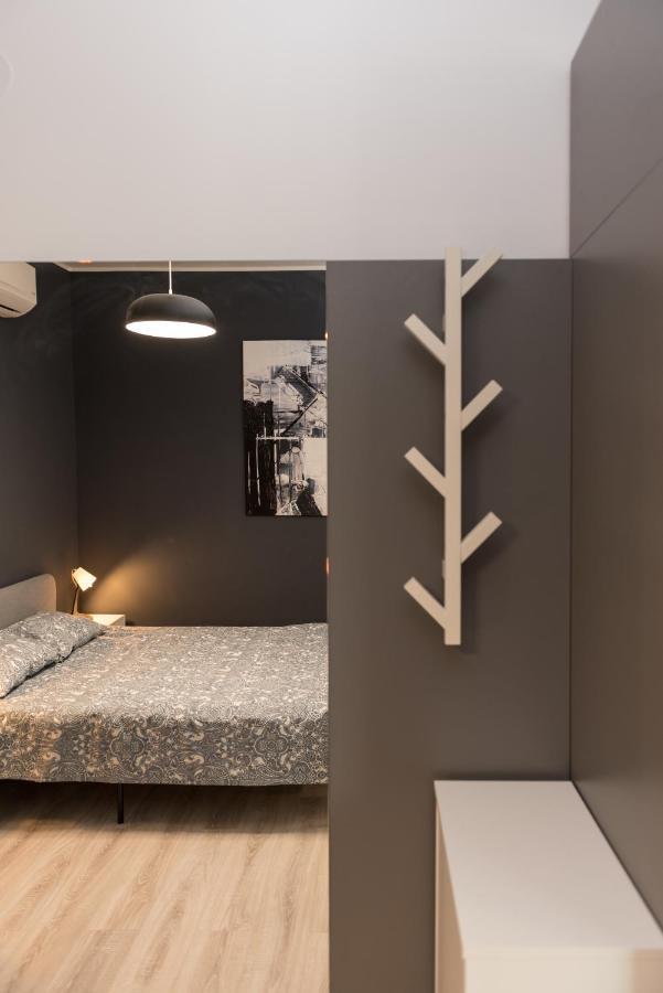 The Chic Minimalist - Apartment Ясси Екстер'єр фото